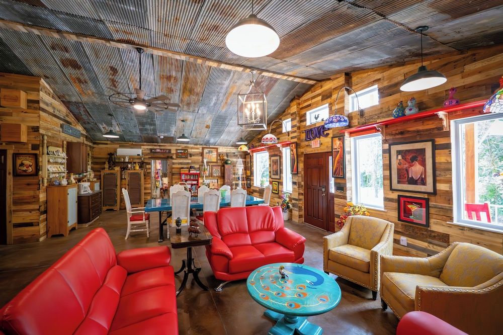 Hermann Grain Bins BNB Chicken Run 32