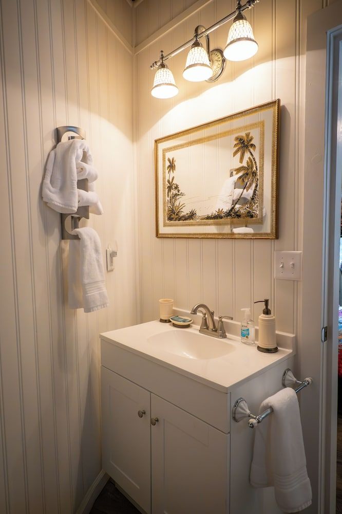 Hermann Grain Bins BNB Chicken Run 12