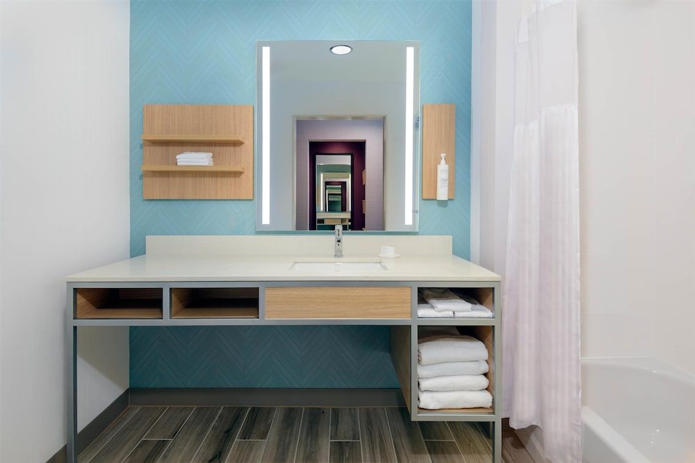 Hilton Garden Inn Cape Canaveral near Cocoa Beach Suite, 2 Queen Beds, Accessible (Hearing) 9