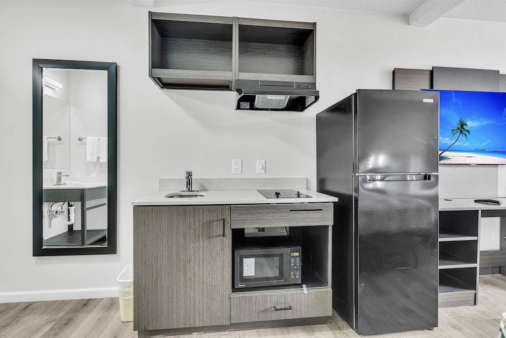 Studio 6 Summerville, SC – Charleston Standard Room, 2 Queen Beds, Non Smoking 2