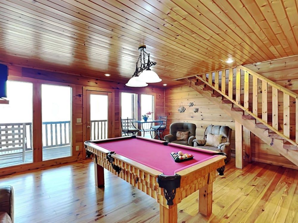 Studio (4 Bedrooms)
