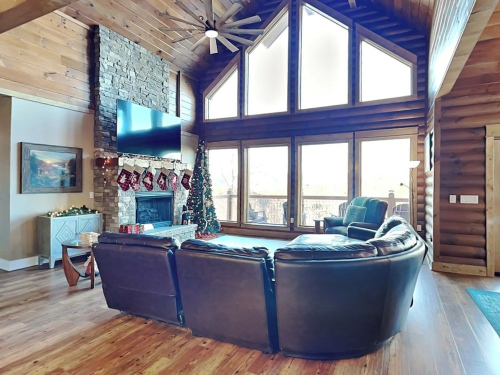 Studio (5 Bedrooms)