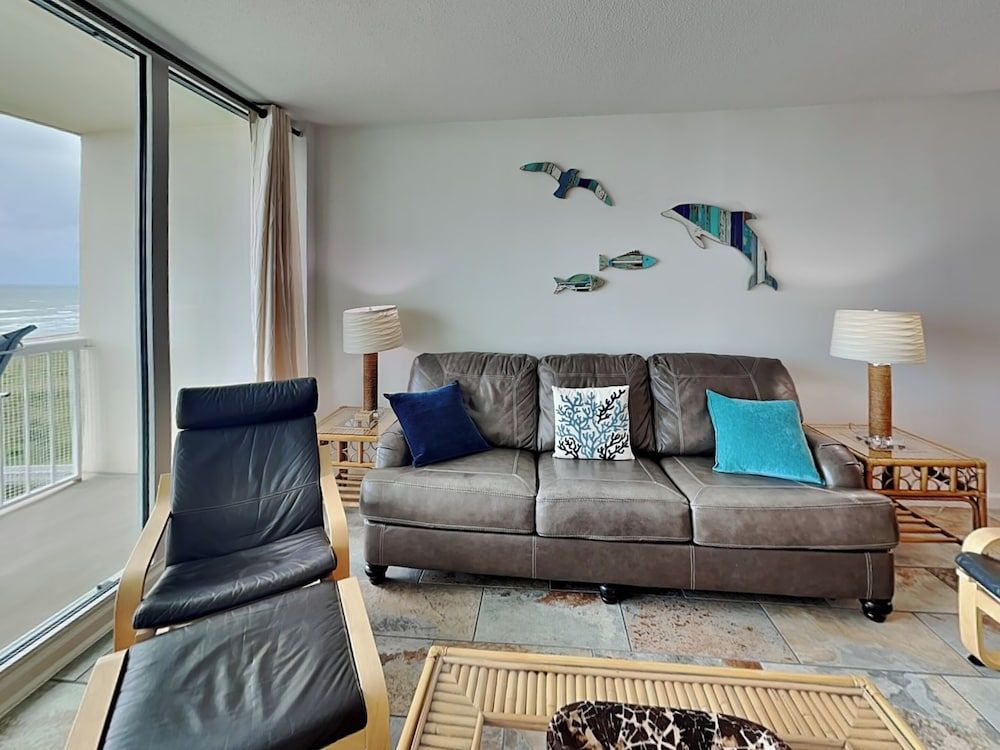 Condo (2 Bedrooms)