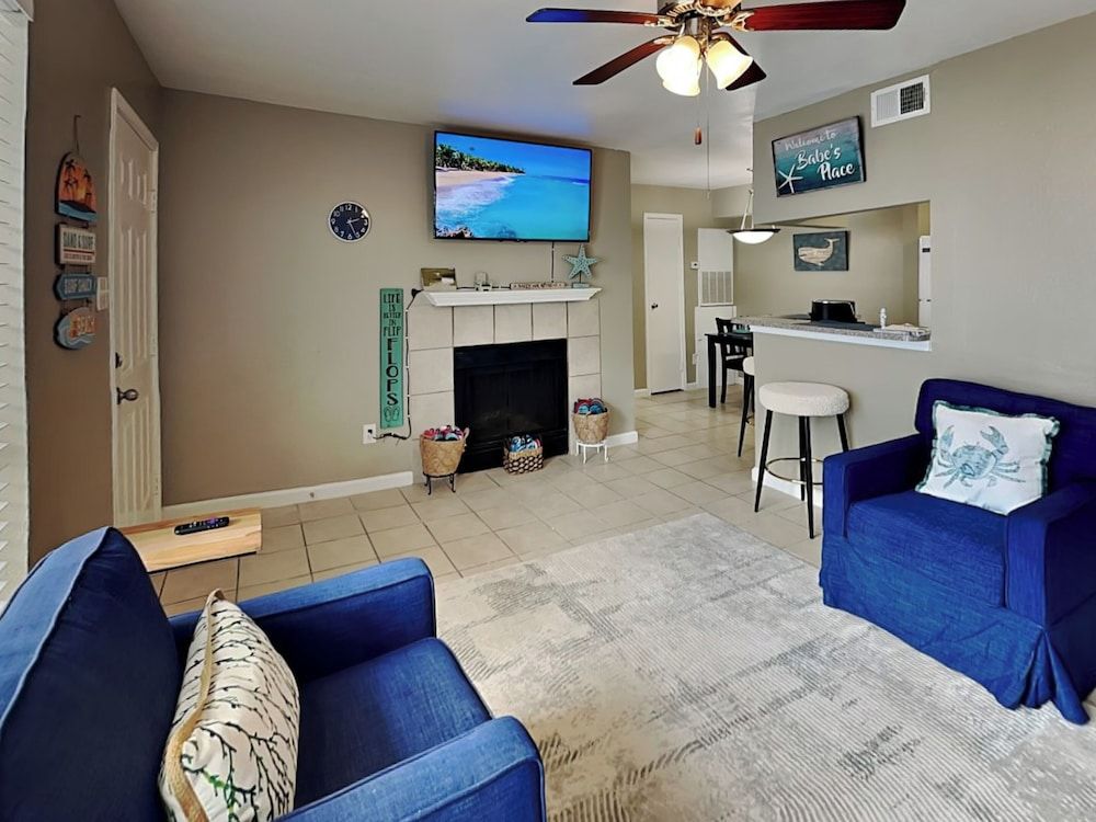 Condo (2 Bedrooms)