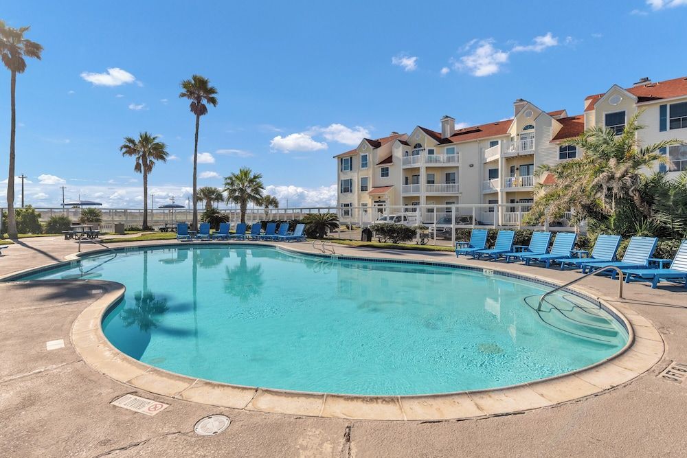 Condo (2 Bedrooms)