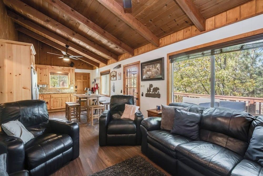 Walk to Alpine Slide - Almost a View Signature Cabin, 2 Bedrooms, Non Smoking, Kitchen 8