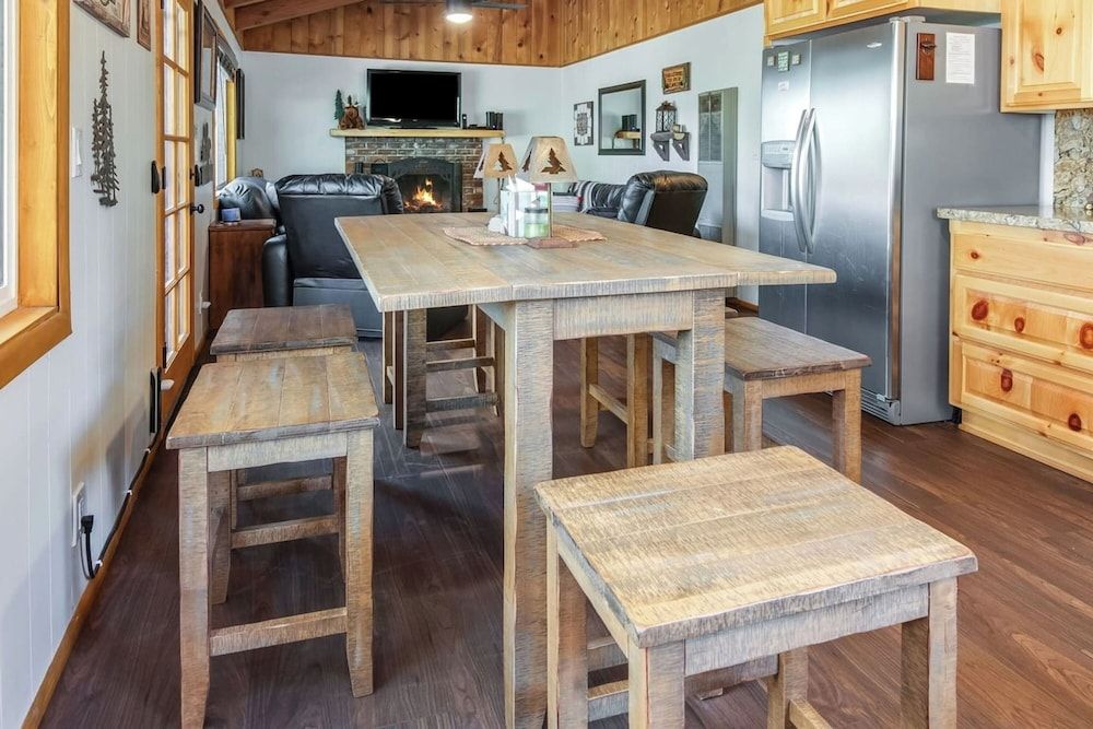 Walk to Alpine Slide - Almost a View Signature Cabin, 2 Bedrooms, Non Smoking, Kitchen 4