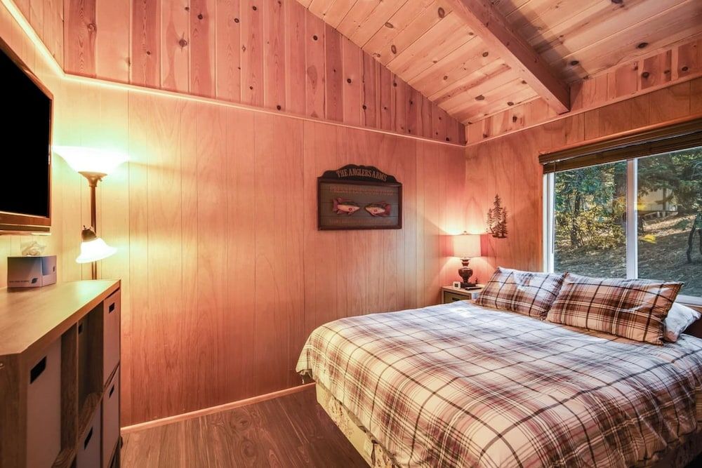 Walk to Alpine Slide - Almost a View Signature Cabin, 2 Bedrooms, Non Smoking, Kitchen 2