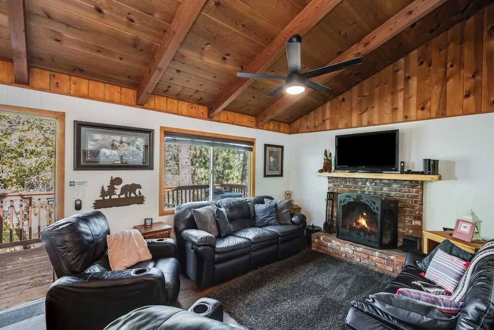 Walk to Alpine Slide - Almost a View Signature Cabin, 2 Bedrooms, Non Smoking, Kitchen 7