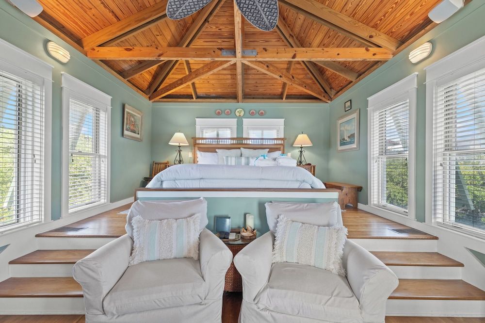 House, Multiple Beds, Patio, Garden View (206 Village Way)