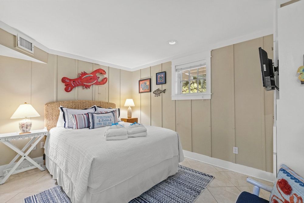 House, Multiple Beds, Patio, Garden View (206 Village Way)