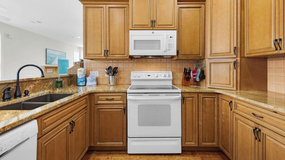 3BR Home in Seagrove Beach + Free Tickets: Bikes, Dolphin Cruise & More! House, Multiple Beds, Patio, Garden View (Walking on Waves) 13