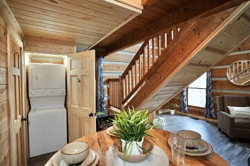 Rustic Rewind Cabin 9