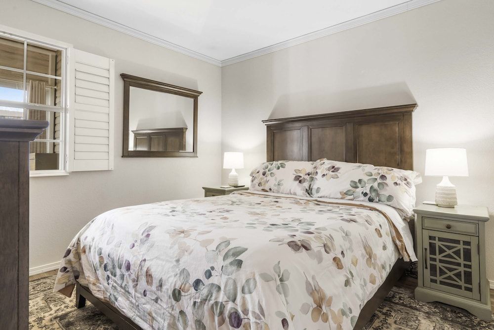 Condo, 1 Queen Bed with Sofa bed, Kitchen, Golf View (Dream on the Green)
