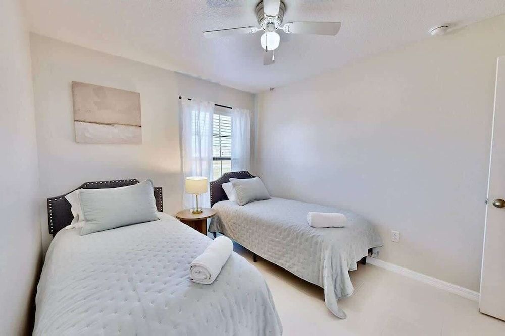 House, Multiple Beds, Patio, Garden View (6354 Enterprise Dr)