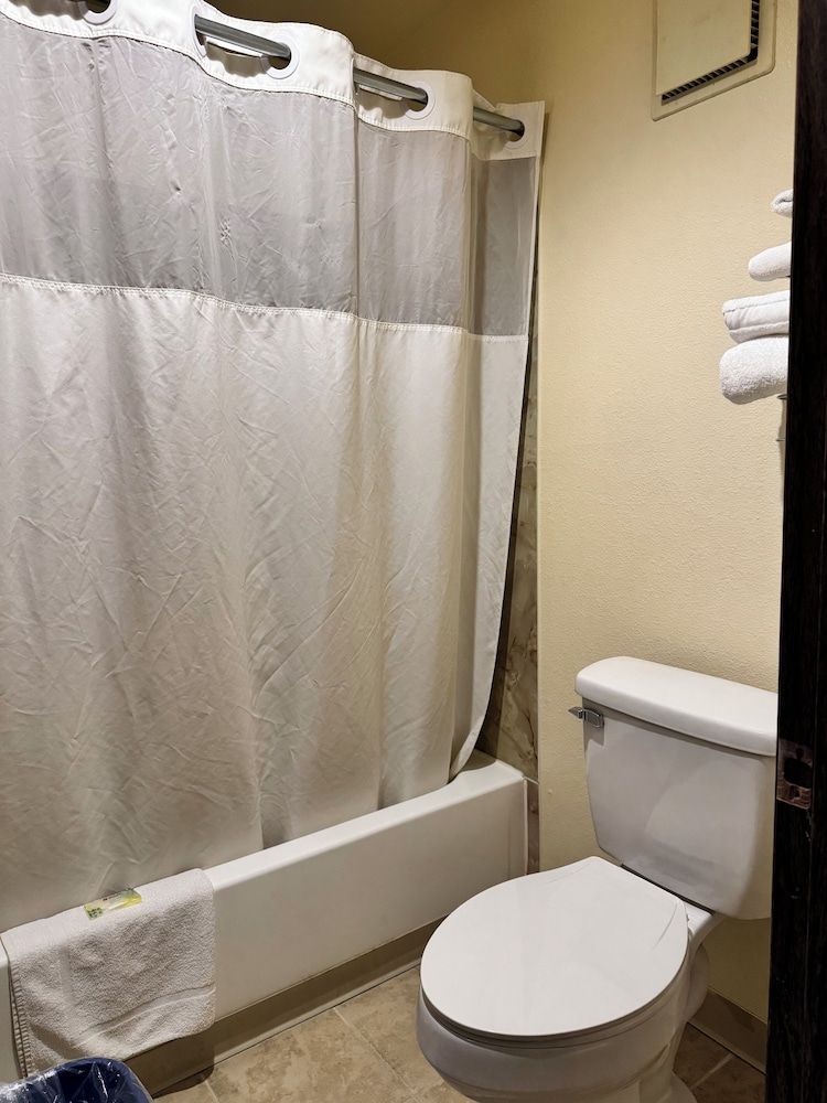 Federal way Motel Deluxe Room 4