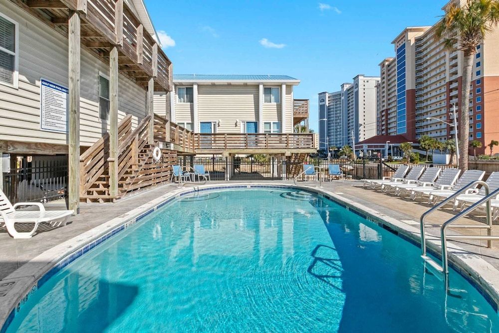 2BR Condo w Pool Beach Access and Walk to Hangout Apartment 15