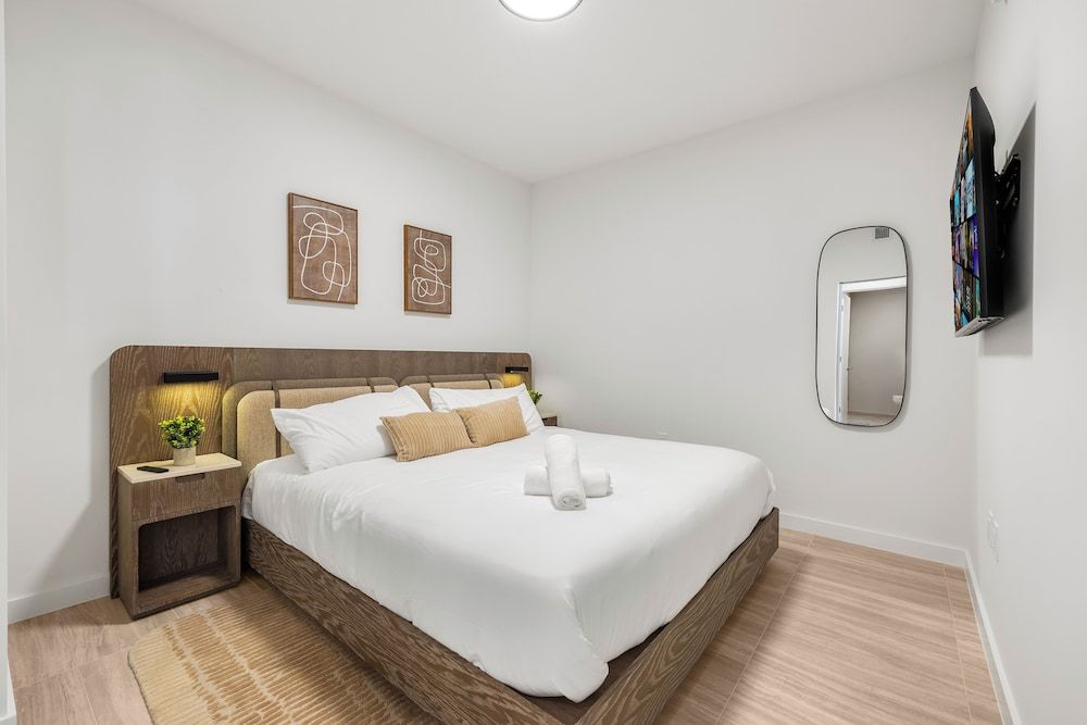 Luxury Condo, City View