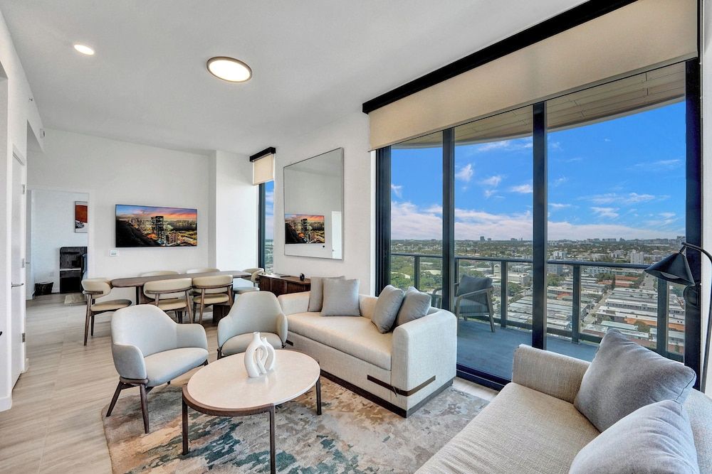 Luxury Condo, 4 Bedrooms, Ocean View