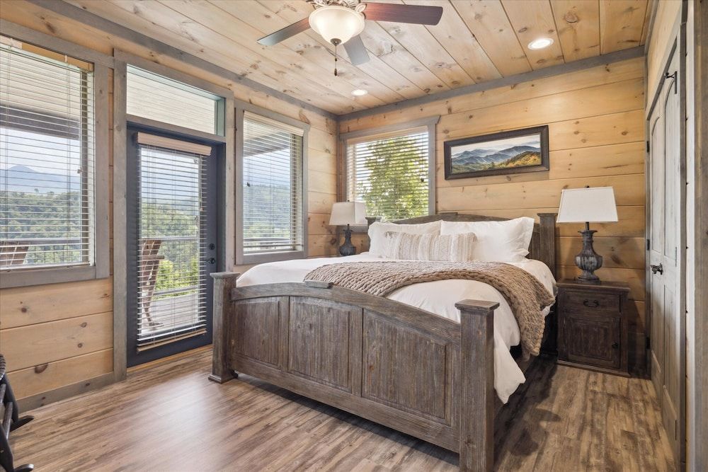 Gorgeous Cabin w Hot Tub Firepit Gameroom Apartment 25