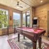 Gorgeous Cabin w Hot Tub Firepit Gameroom