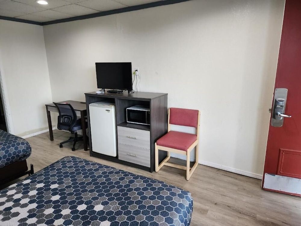 The Edyn Motel Classic Double Room 3