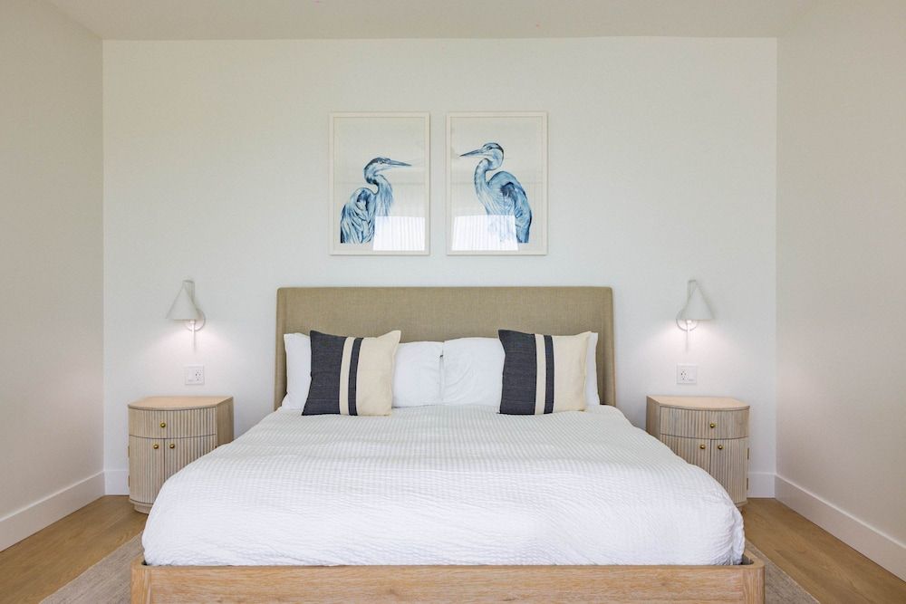 New Waterfront Home - Dreamside House House 28