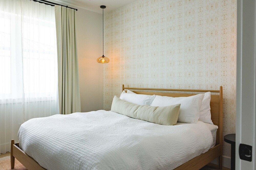 New Waterfront Home - Dreamside House House 37