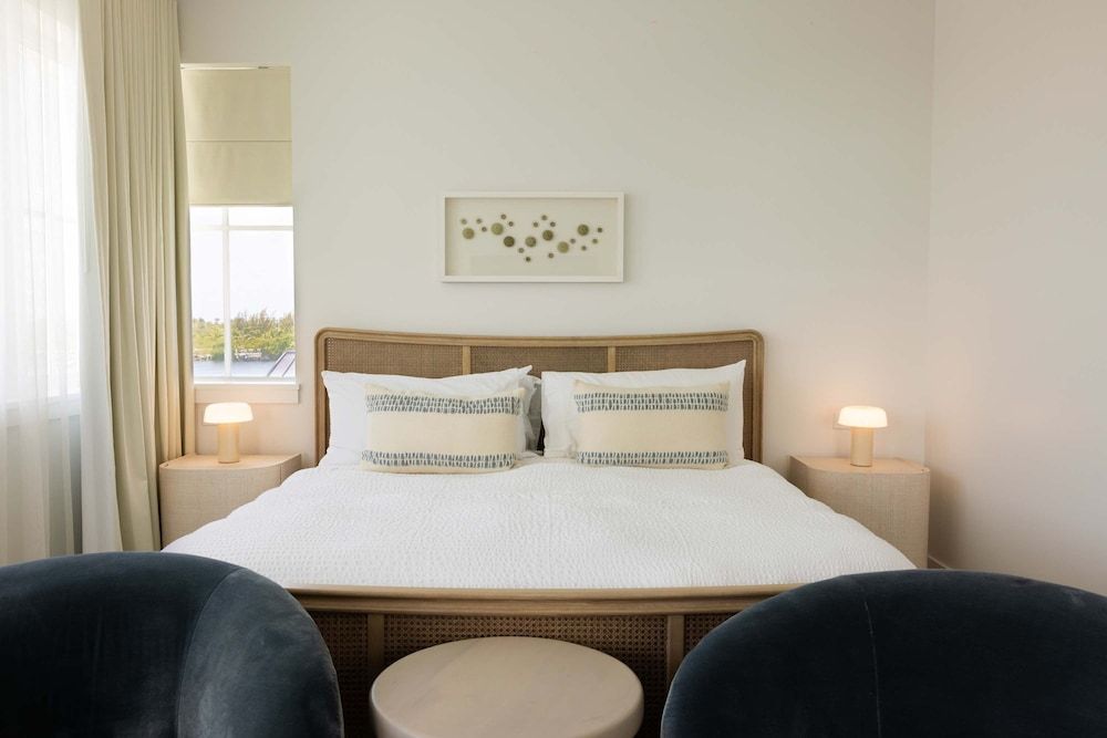 New Waterfront Home - Dreamside House House 33