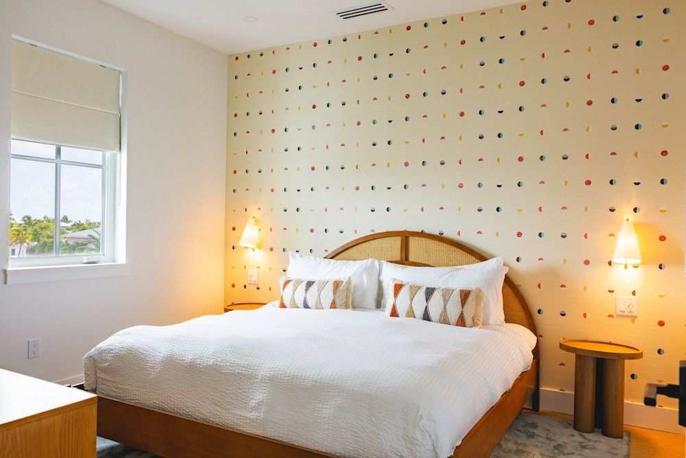 New Waterfront Home - Dreamside House House 18