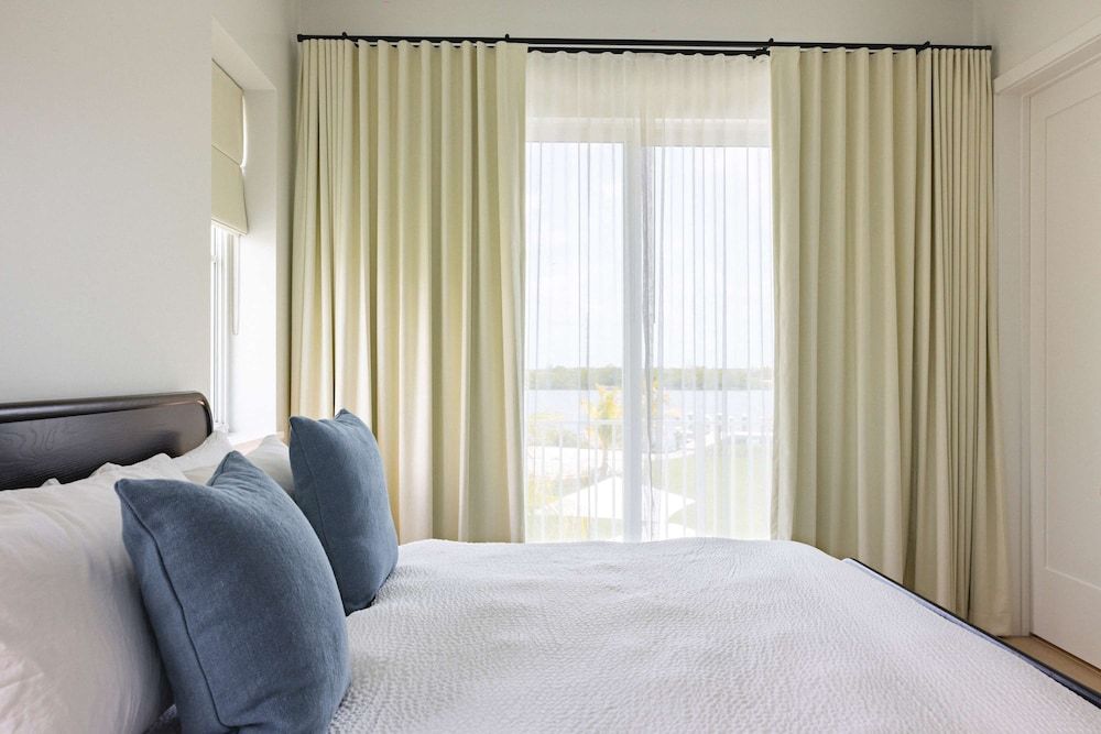 New Waterfront Home - Dreamside House House 12