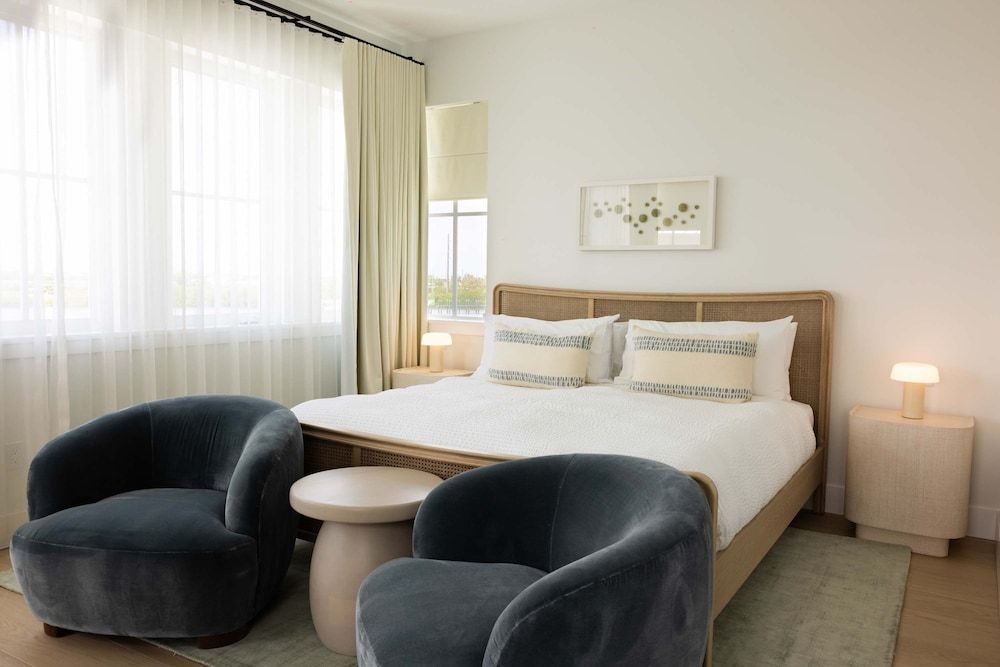 New Waterfront Home - Dreamside House House 32