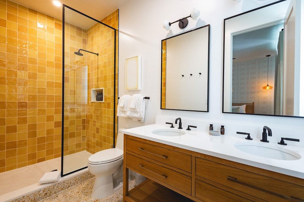 New Waterfront Home - Dreamside House House 38