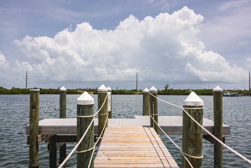 New Waterfront Home - Dreamside House House 56