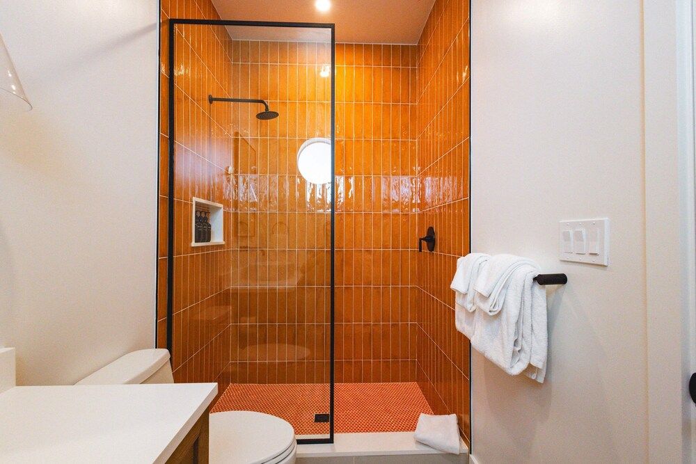 New Waterfront Home - Dreamside House House 26