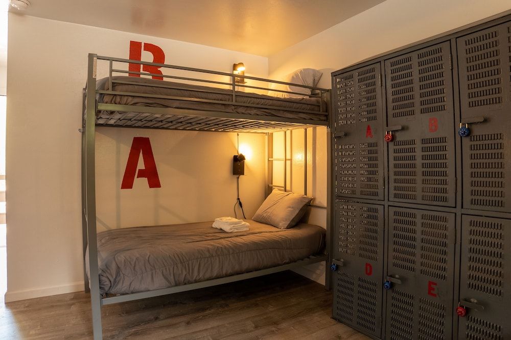 The Junction Hotel and Hostel Basic Shared Dormitory, Women only