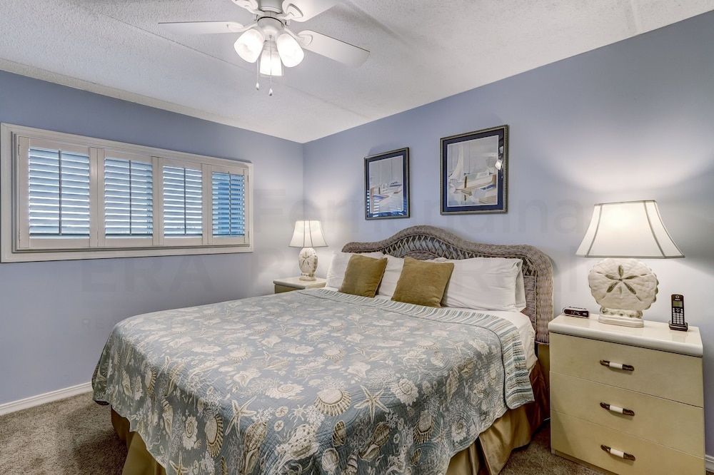 Condo, 2 Bedrooms