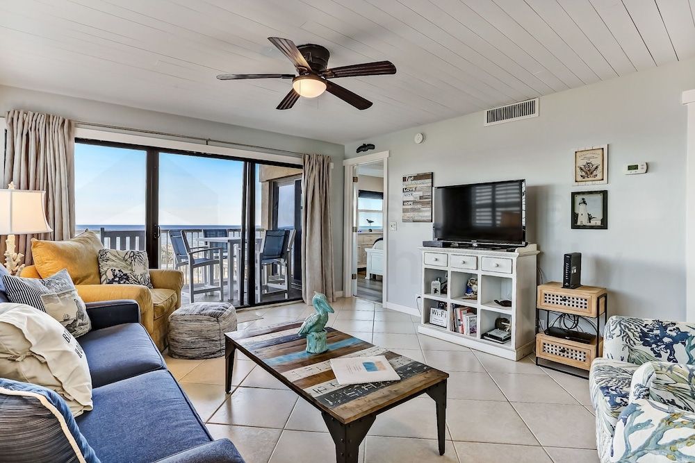Condo, 2 Bedrooms