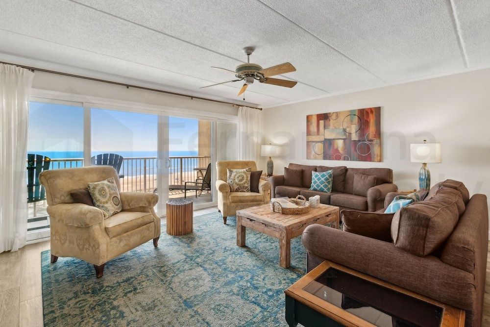 Condo, 3 Bedrooms