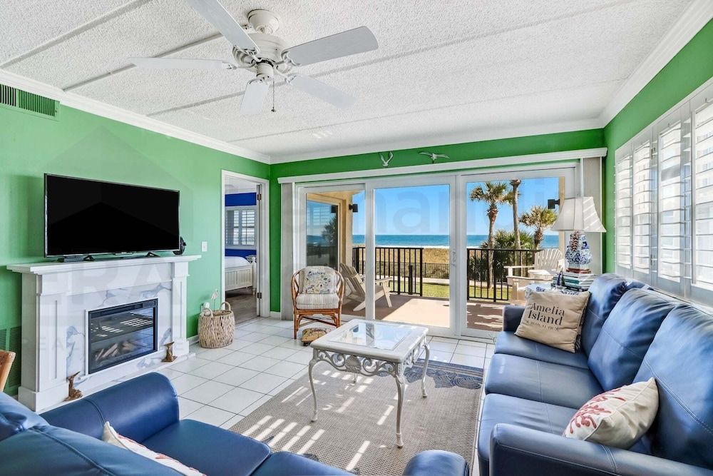 Condo, 2 Bedrooms