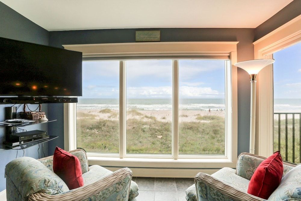 Condo, 2 Bedrooms