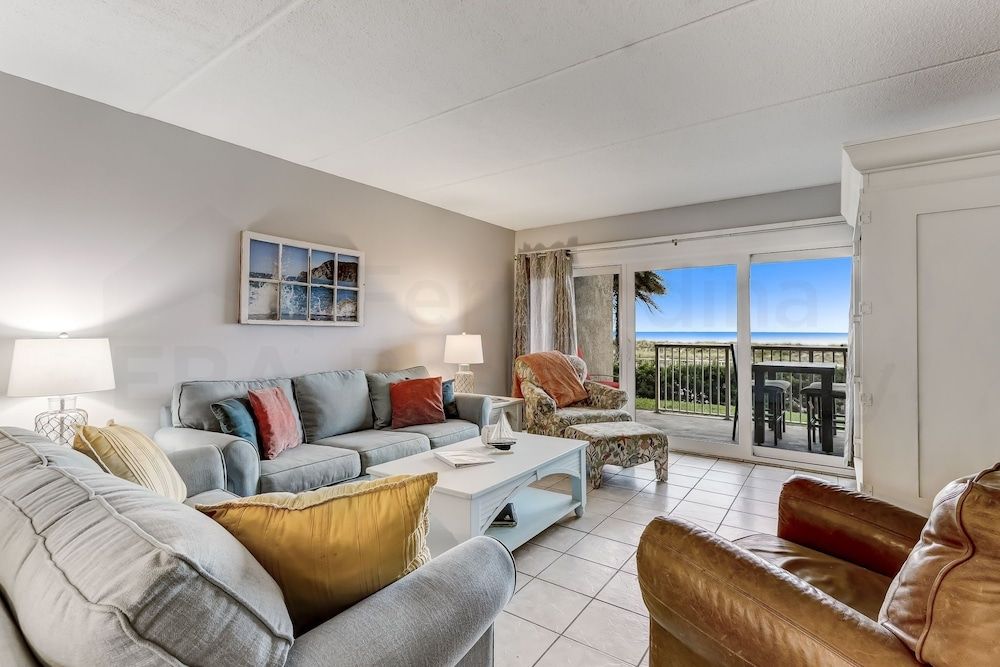 Condo, 2 Bedrooms