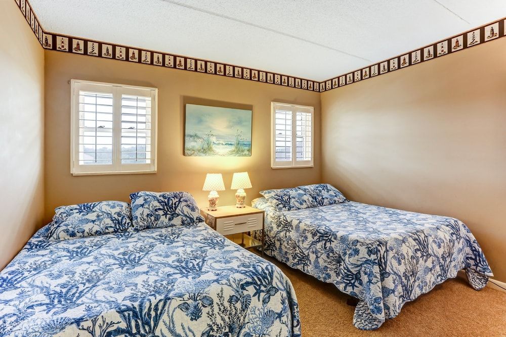Condo, 2 Bedrooms