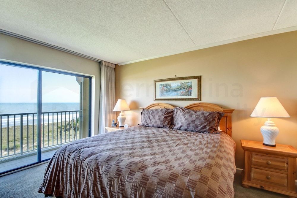 Condo, 2 Bedrooms