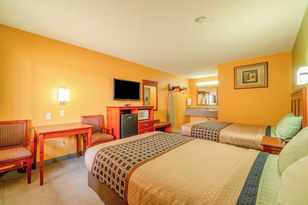 Crown Inn By OYO Denver Tx Room, 2 Double Beds, Non Smoking 4