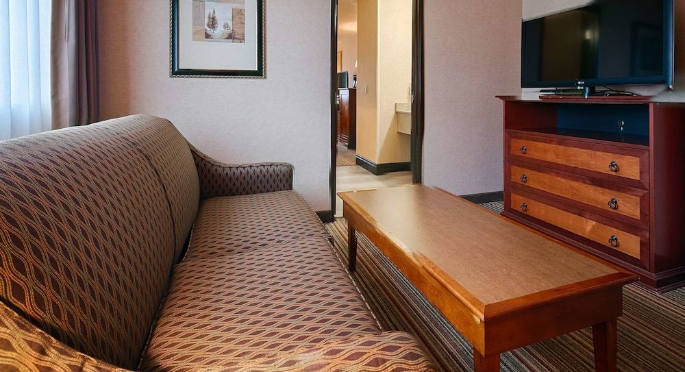 Best Western Plus Rama Inn & Suites Standard Suite, 2 Queen Beds, Non Smoking, Refrigerator & Microwave