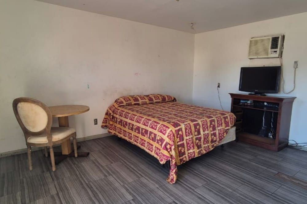 Room, 1 Queen Bed, Smoking