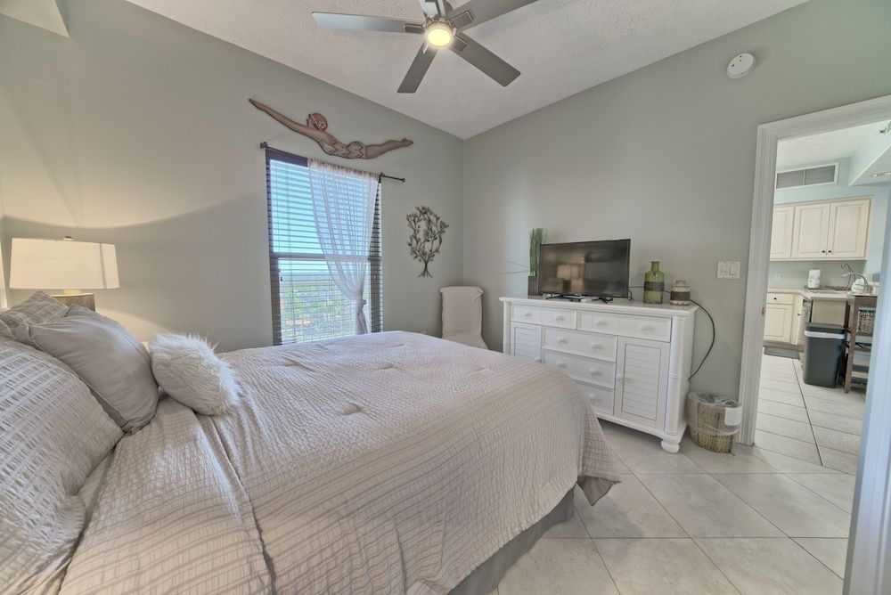 Condo, 2 Bedrooms