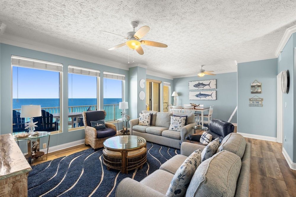 Condo, 2 Bedrooms