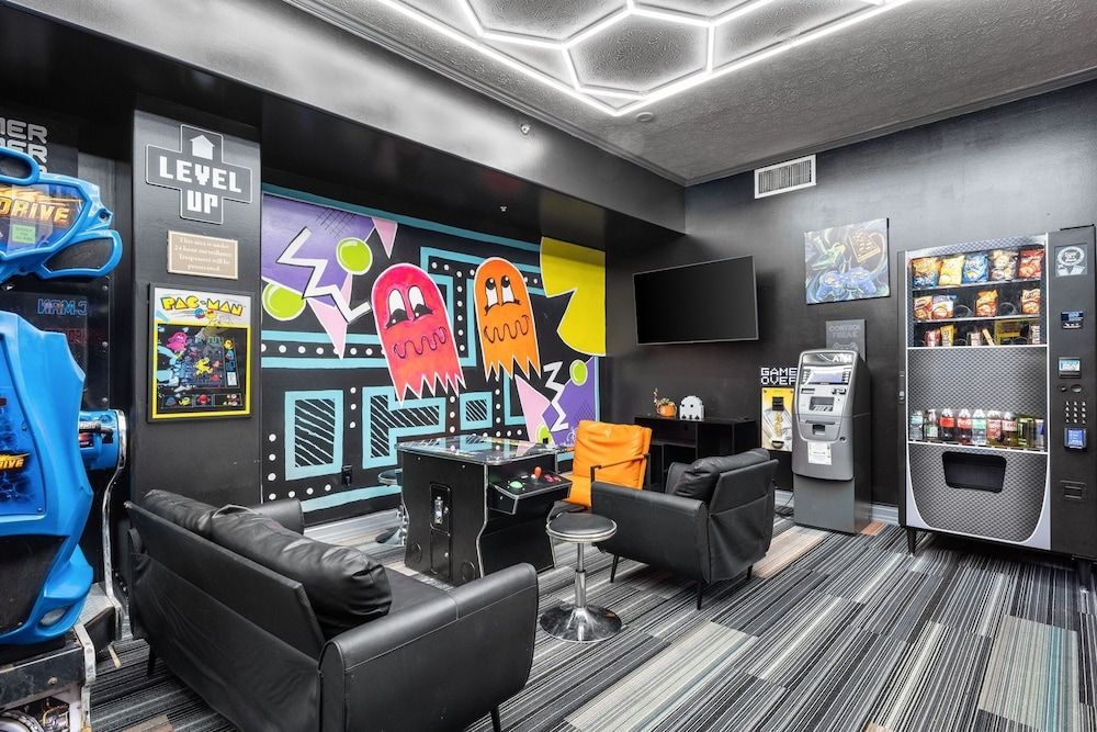 Condo, 2 Bedrooms